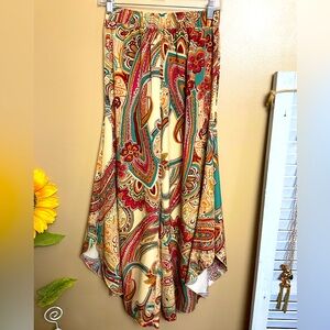 Wide-leg Paisley Print Pants. NWOT